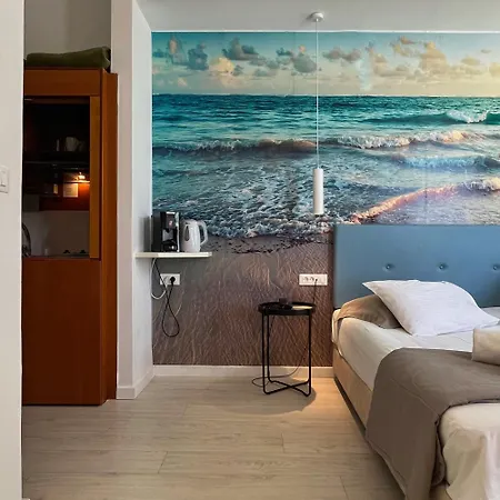 Christina Hotel 4*