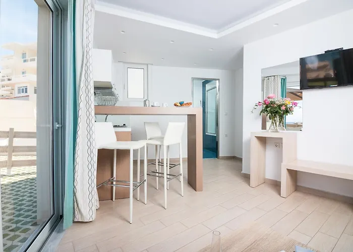 Christina 4* 하니아